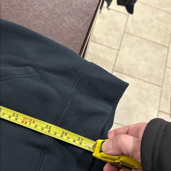 🔥JORDAN FULL OUTFIT.Black Hoodie with Red Emblem, pants with iconic logo 😉☄️☄️ - Picture 10 of 12